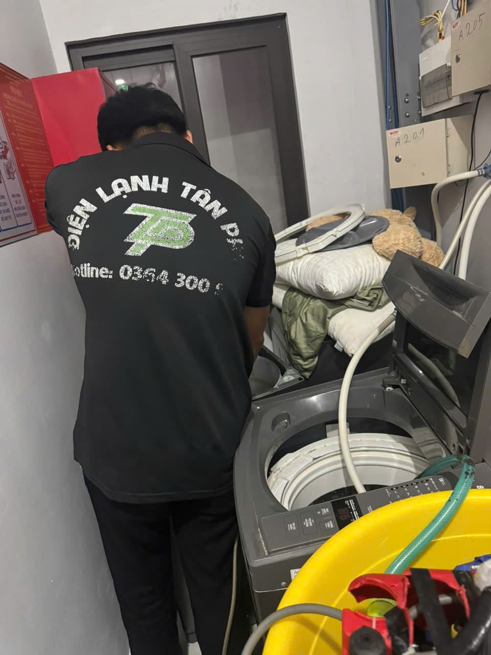Bảng mã lỗi máy giặt Aqua và cách khắc phục nhanh chóng